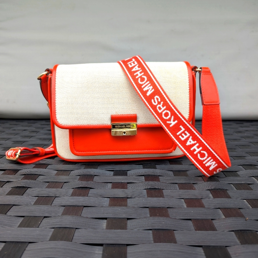 Michael Kors Bradshaw Medium Canvas Messenger Bag